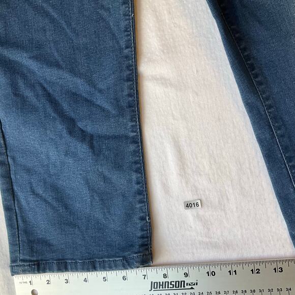 Croft & Barrow Women Denim Skinny Jeggings size 16 Blue Mid Rise Stretch Pull On - Picture 5 of 11
